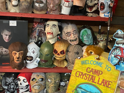 Gas Station Leo Abraham Figueroa-巴斯特罗普必去景点