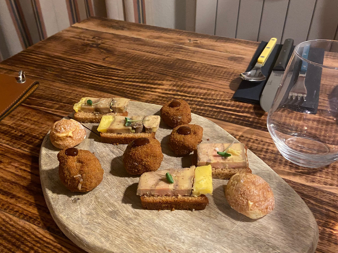 Trabenia Hôtel Restaurant主图