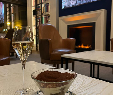 巴塞罗那七十酒店主图