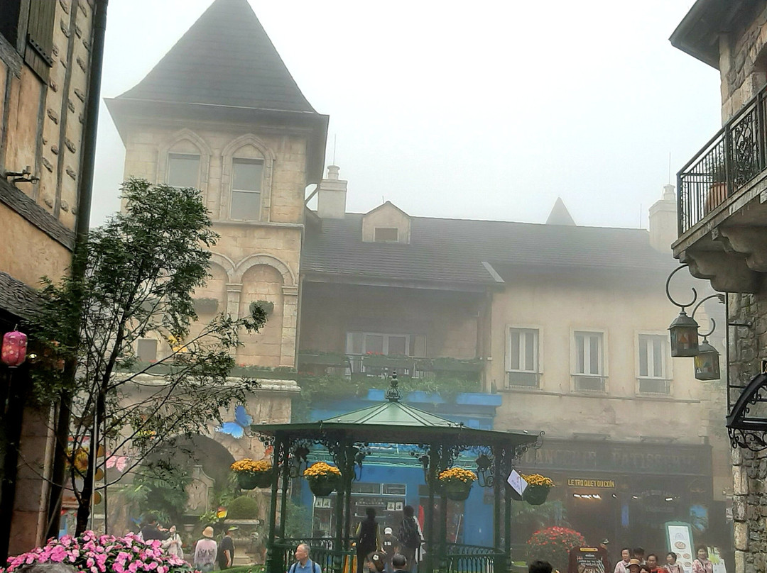 Bà Nà Hills-Hoa Phu必去景点