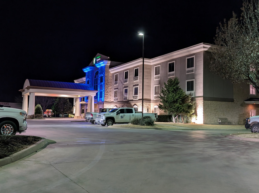Holiday Inn Express & Suites Vernon College Area (Hwy 287) by IHG主图