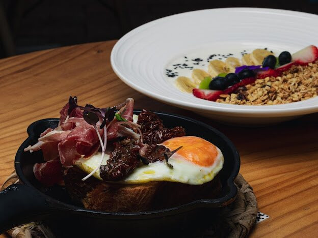 Emmbella Brunch Y Café