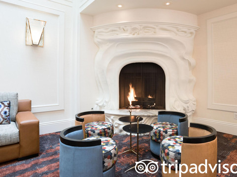 加勒瑞公园酒店主图