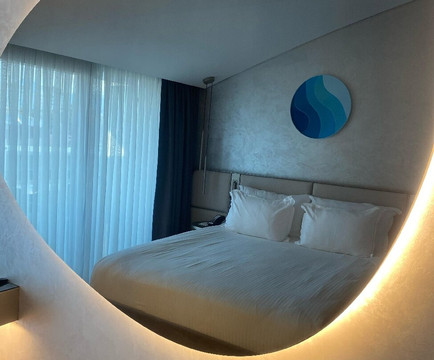 Four Hills Hotel主图