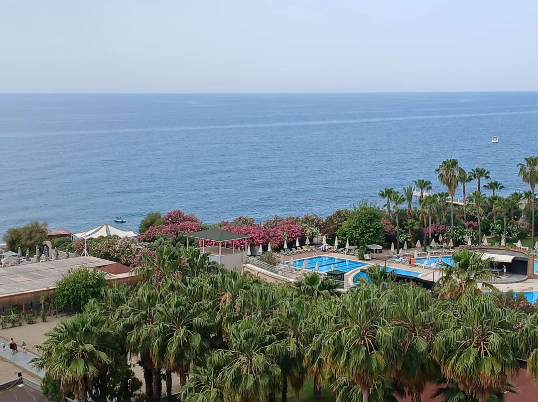 Royal Garden Beach Hotel主图