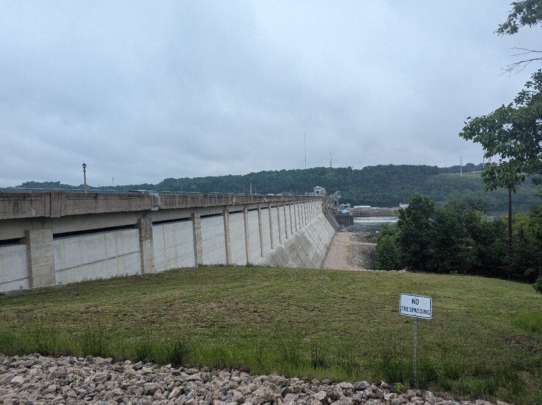 Bagnell Dam-欧塞奇比奇必去景点