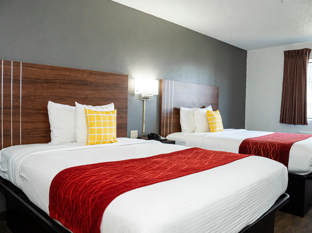 Victorian Inn & Suites主图