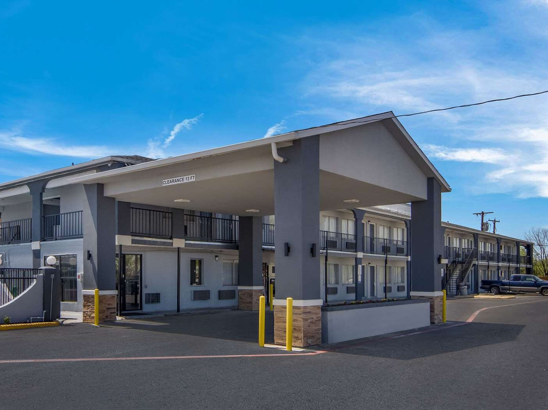 West酒店住宿-Econo Lodge Waco North I-35