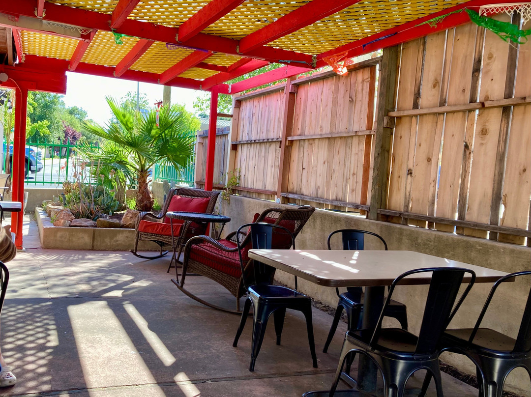 Ale's Mexican Grill And Cafe