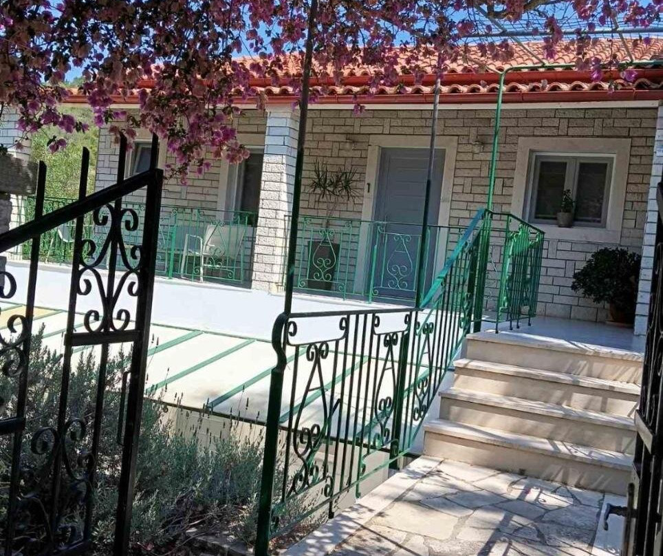Paxos Rock Apartments