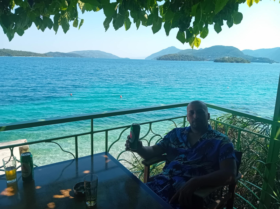 Logan's Beach Hotel主图