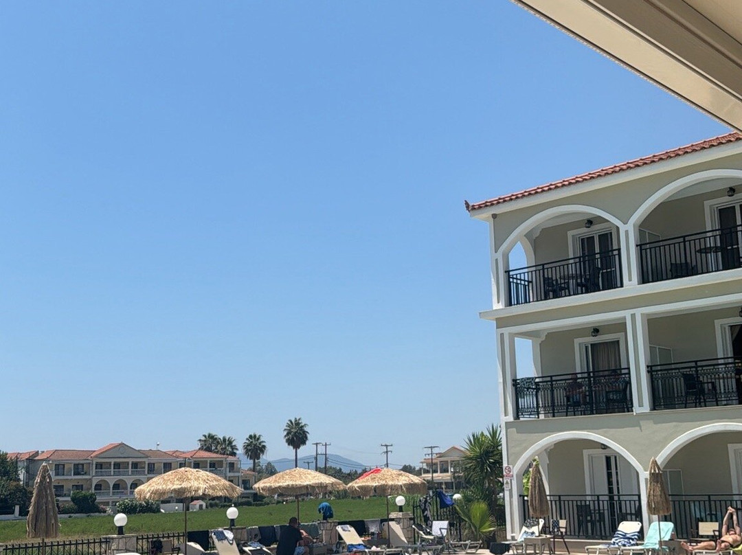 Athina Apartments主图