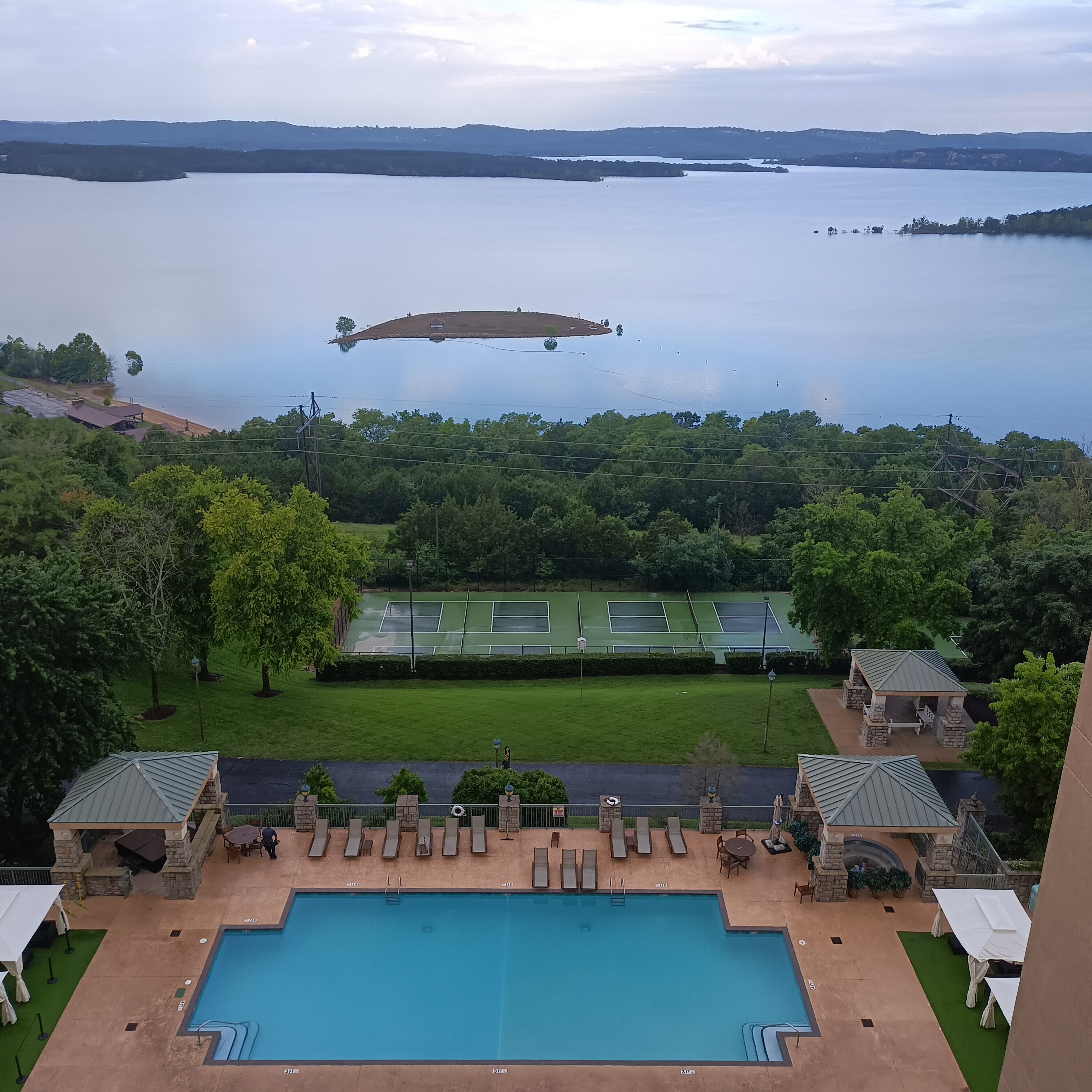 Chateau on the Lake Resort Spa & Convention Center-官方