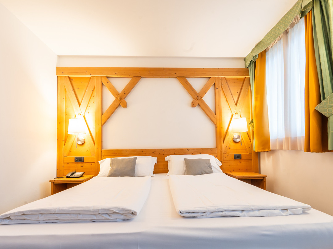 Hotel Alpine Mugon主图