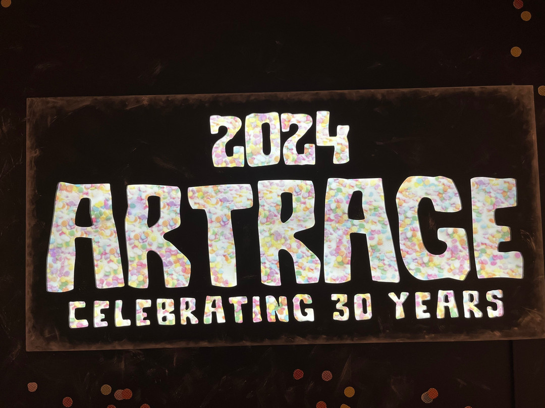 维多利亚女王博物馆和美术馆-朗塞斯顿必去景点