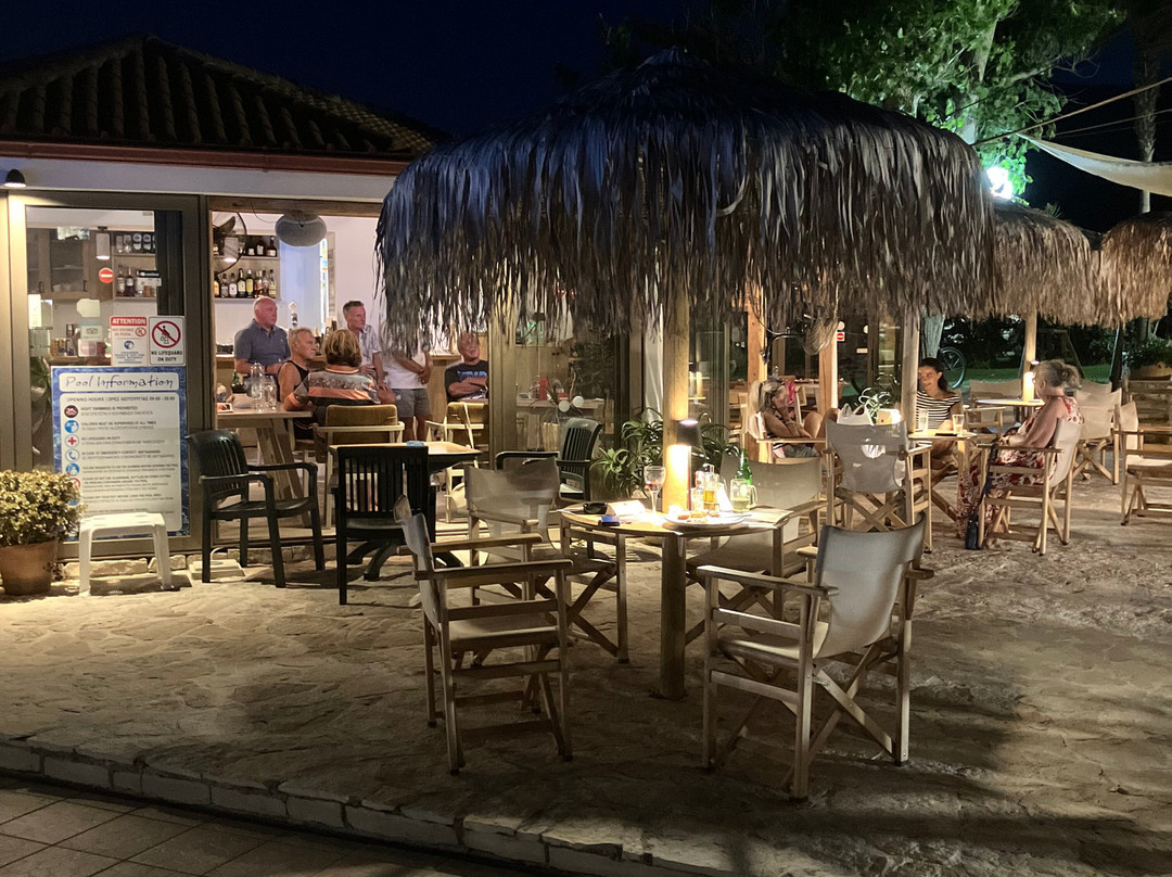 Paradise Apartments主图