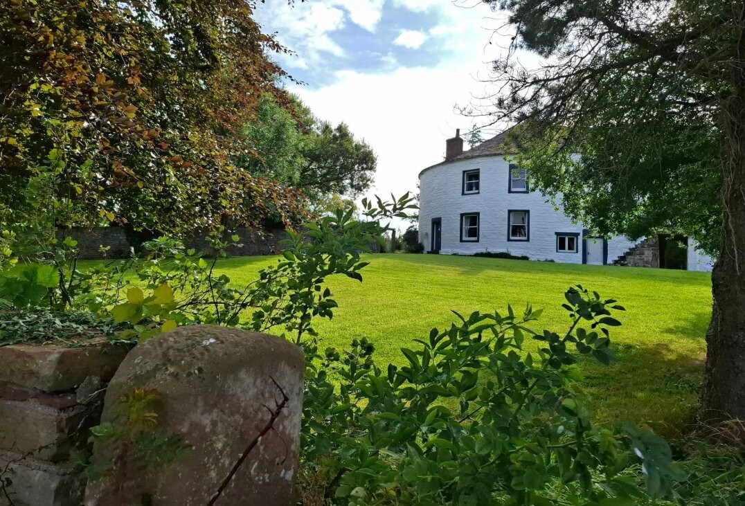 Fiddleback Farm主图