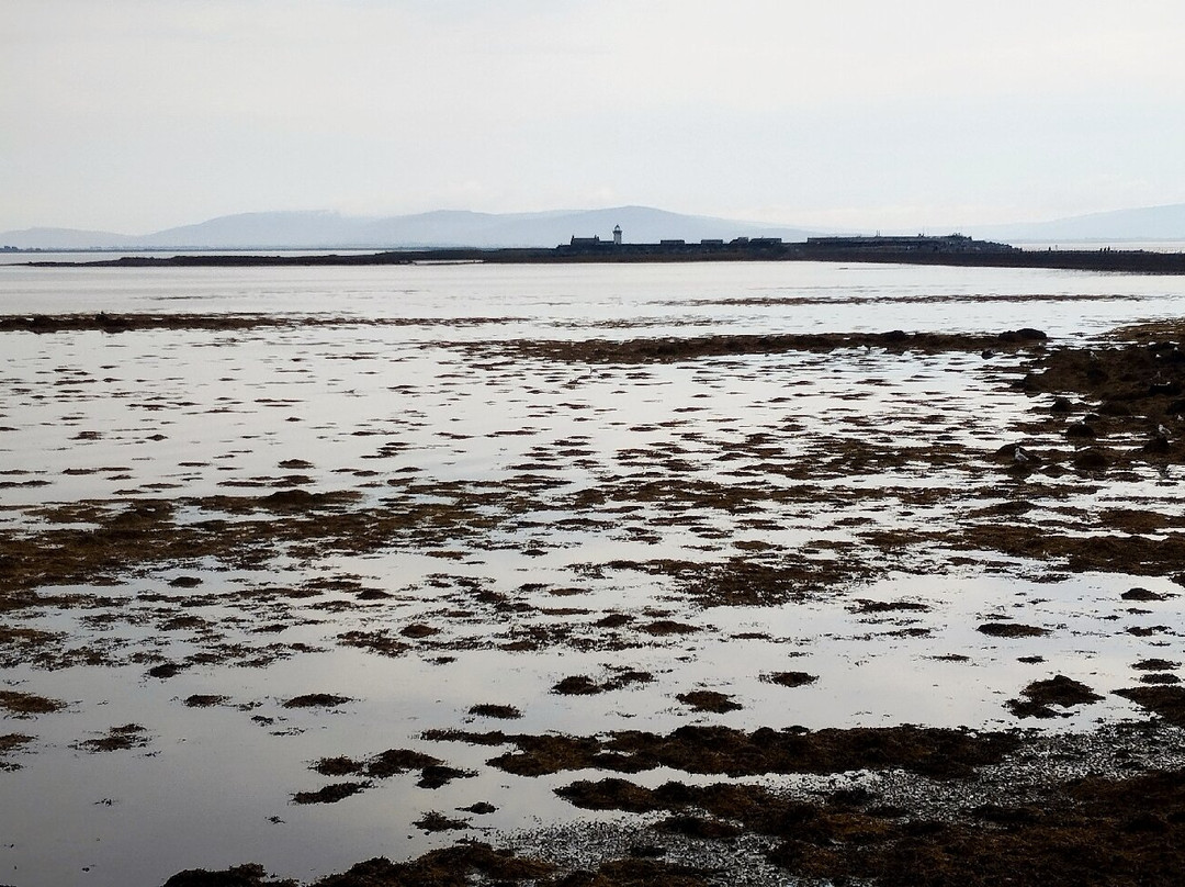 Salthill Beaches-戈尔韦必去景点