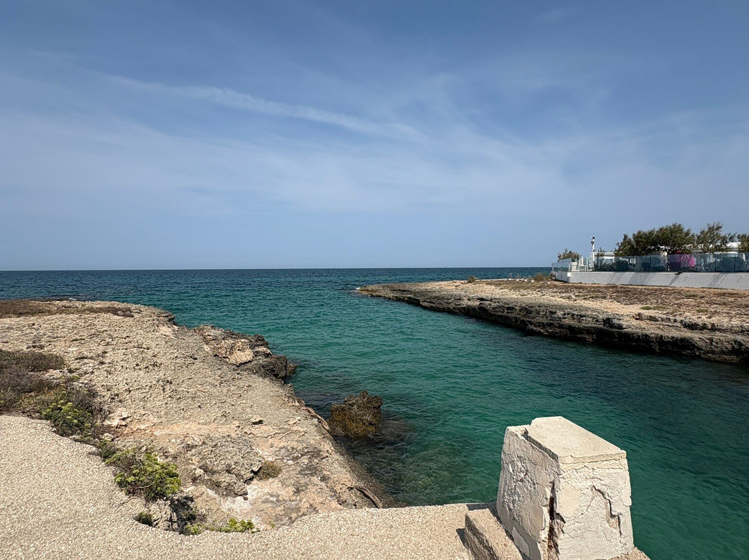 Spiaggia Costa Merlata-奥斯图尼必去景点