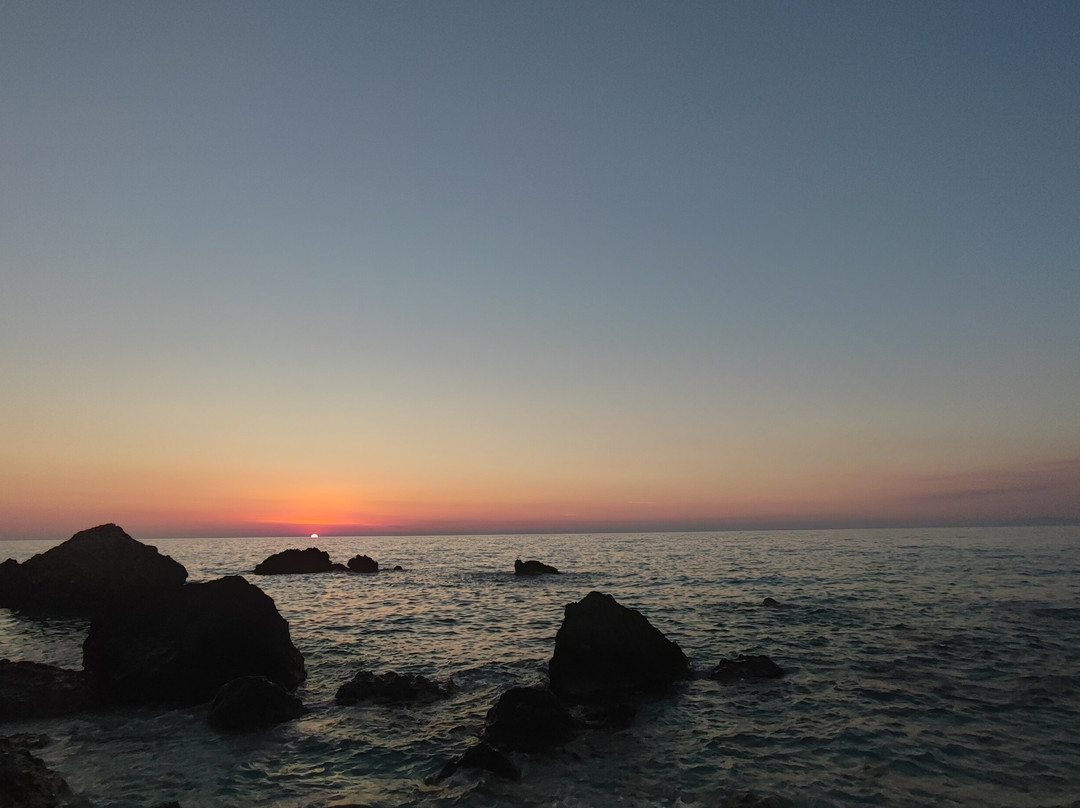 Avali Beach-Kalamitsi必去景点
