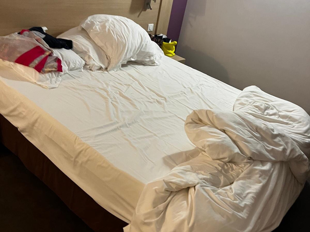 艾萨帝都酒店主图