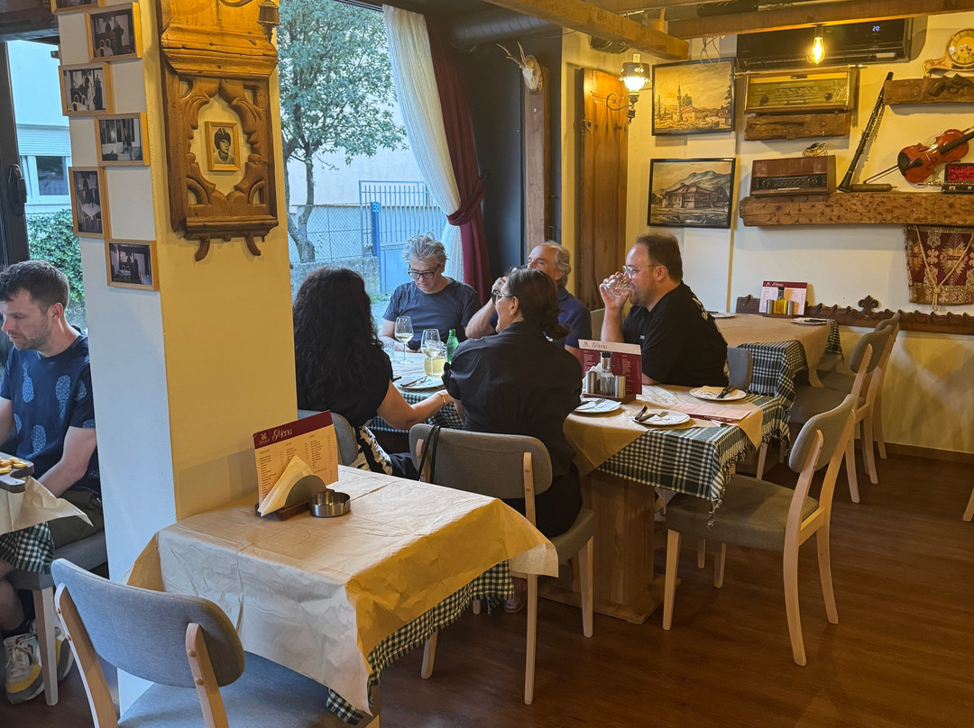 Taverna 2 Violinat