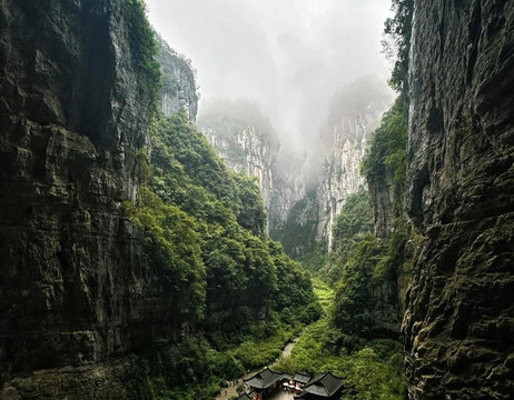 China Wonders Guide Chongqing-重庆市必去景点