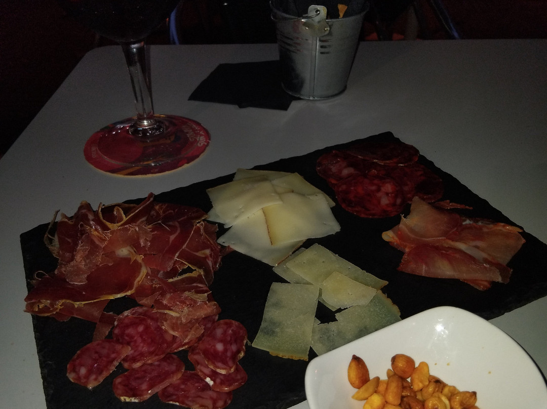 Dark Rhum Way Café-萨洛必去景点