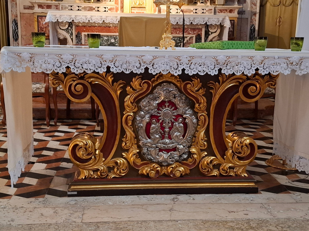 Chiesa dei Santi Pietro e Paolo-托里德尔贝纳科必去景点