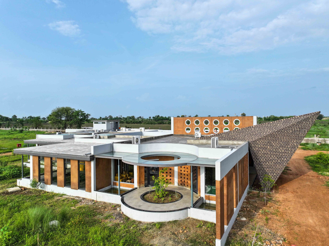 Asmi Villa