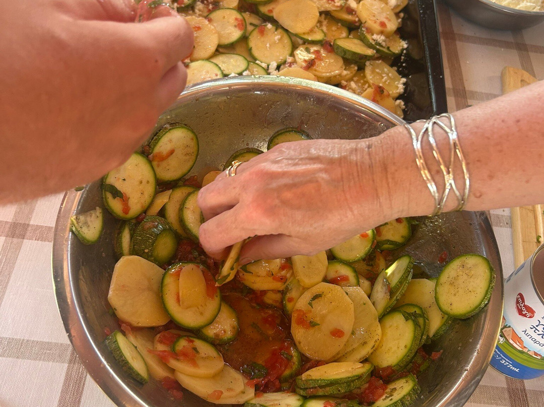 Cretan Traditional Cooking Lessons-基萨莫斯必去景点