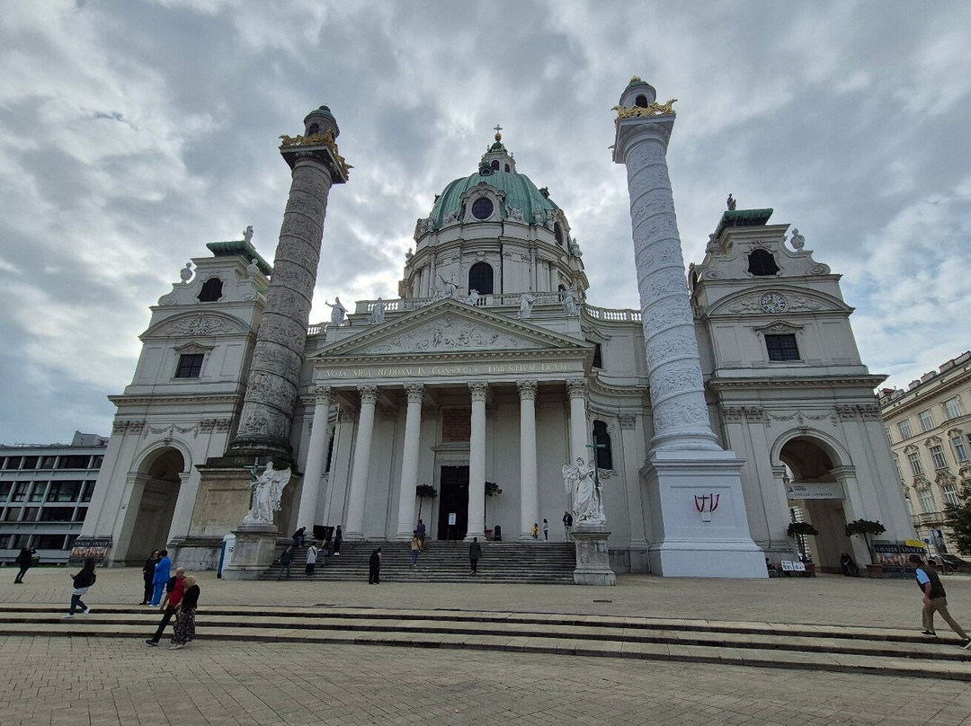 St Charles's Church (karlskirche)-维也纳必去景点