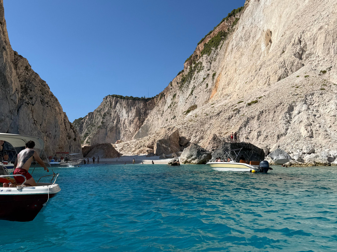 Zante Waves-Agios Sostis必去景点
