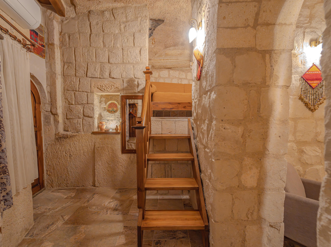 Zara Cave Hotel主图