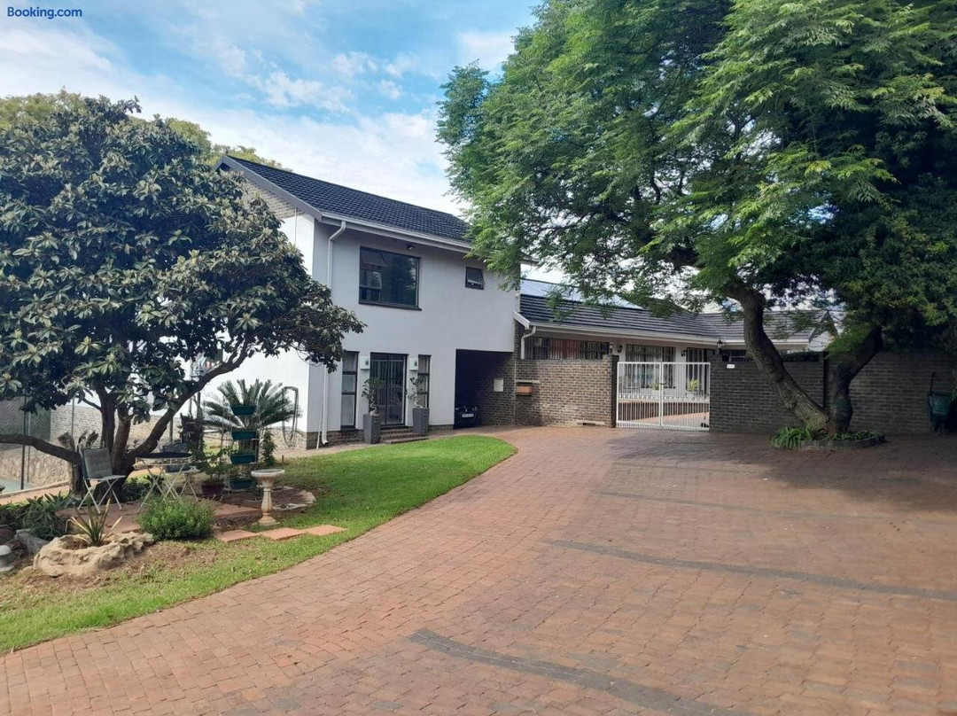 Palm Estate