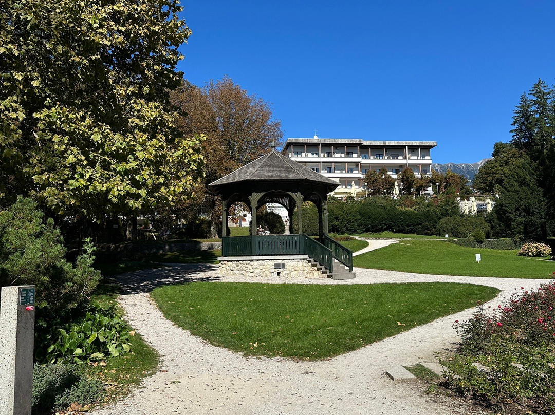 Sprehajalna Pot Okoli Blejskega Jezera-布莱德必去景点