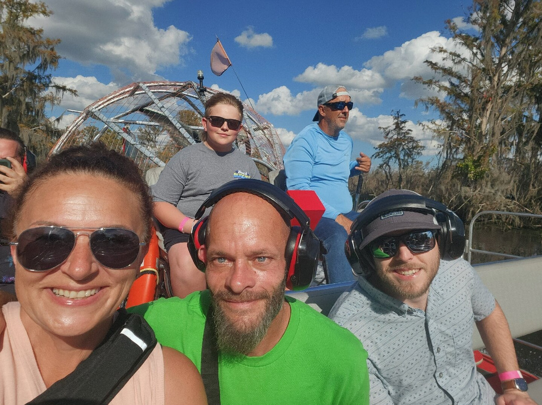 Tom and Jerry's Airboat Rides-Lake Panasoffkee必去景点