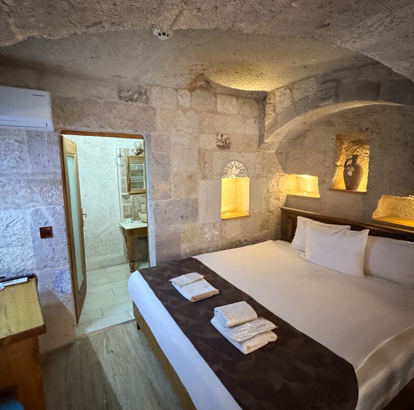 Avilla Cave Hotel主图