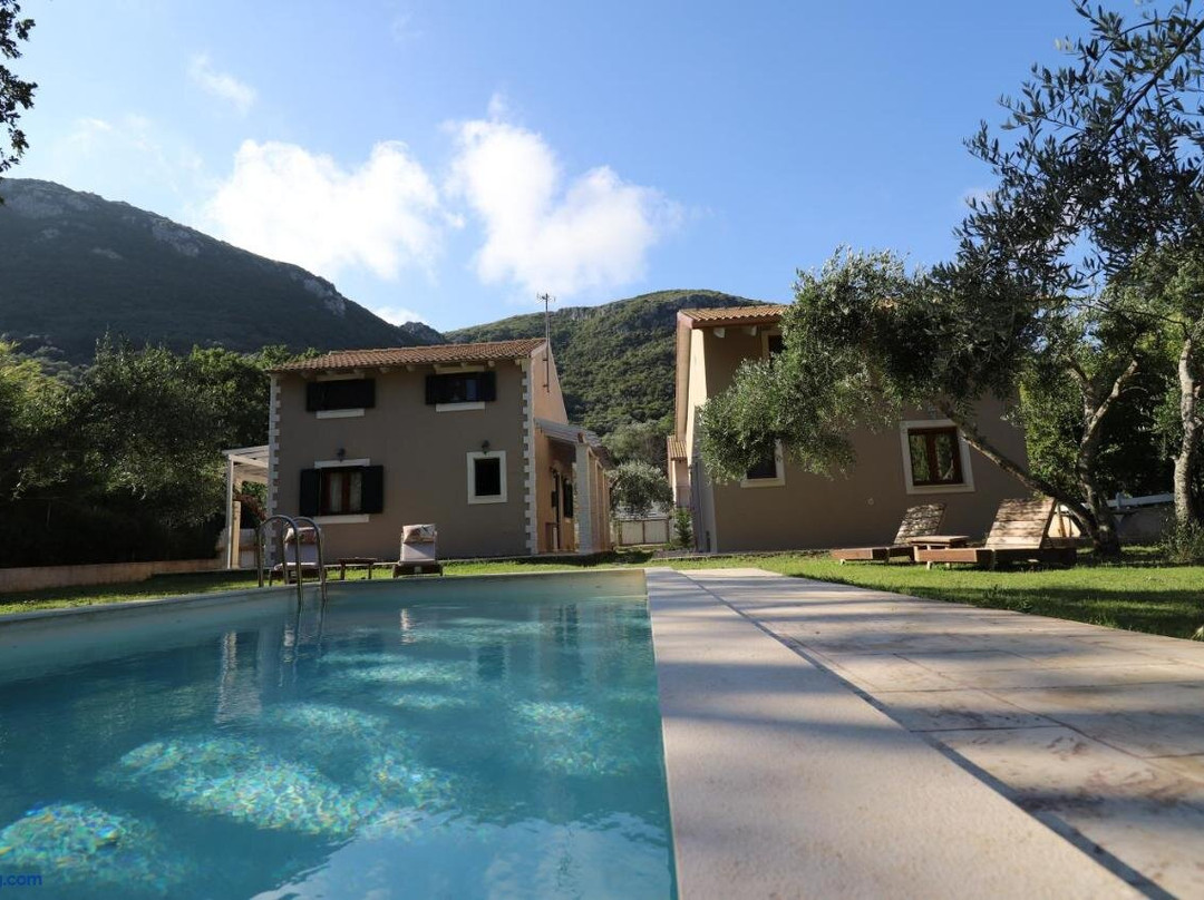 Theonymfi Luxury Villas