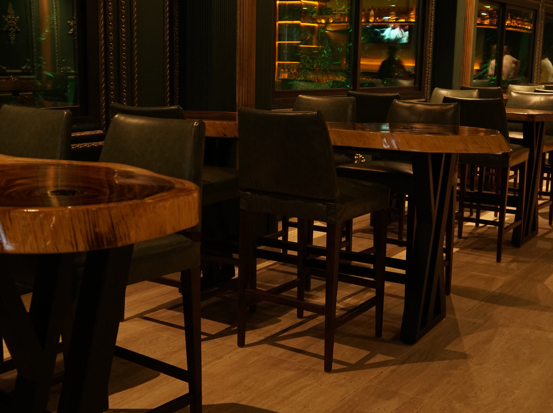 London lounge bahrain