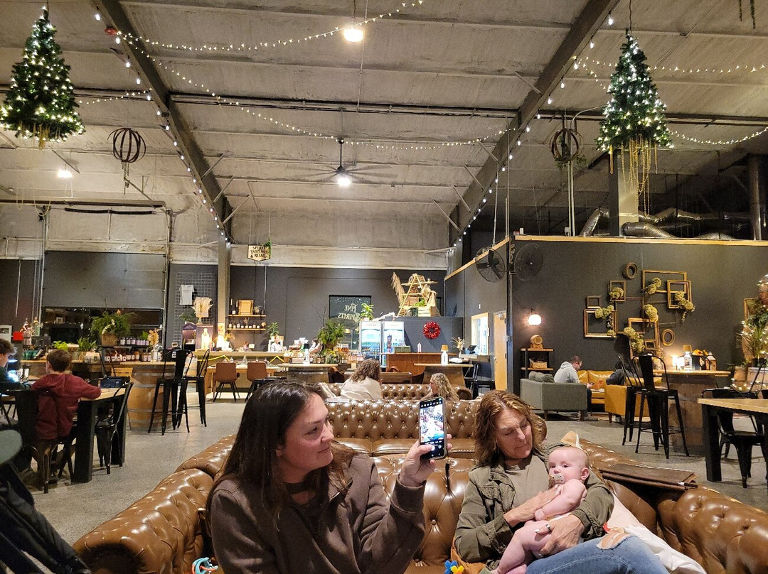 Cultivated Cocktails Distillery & Tavern-阿什维尔必去景点