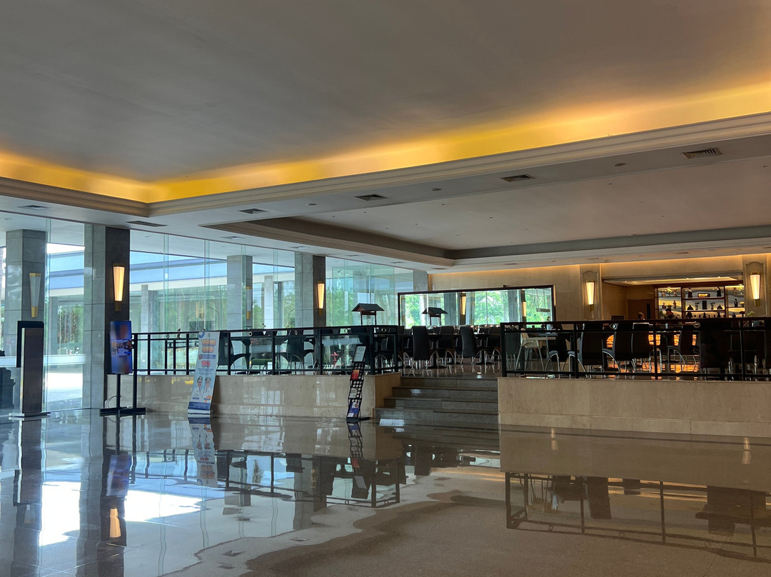 依斯塔纳尼拉燕酒店主图