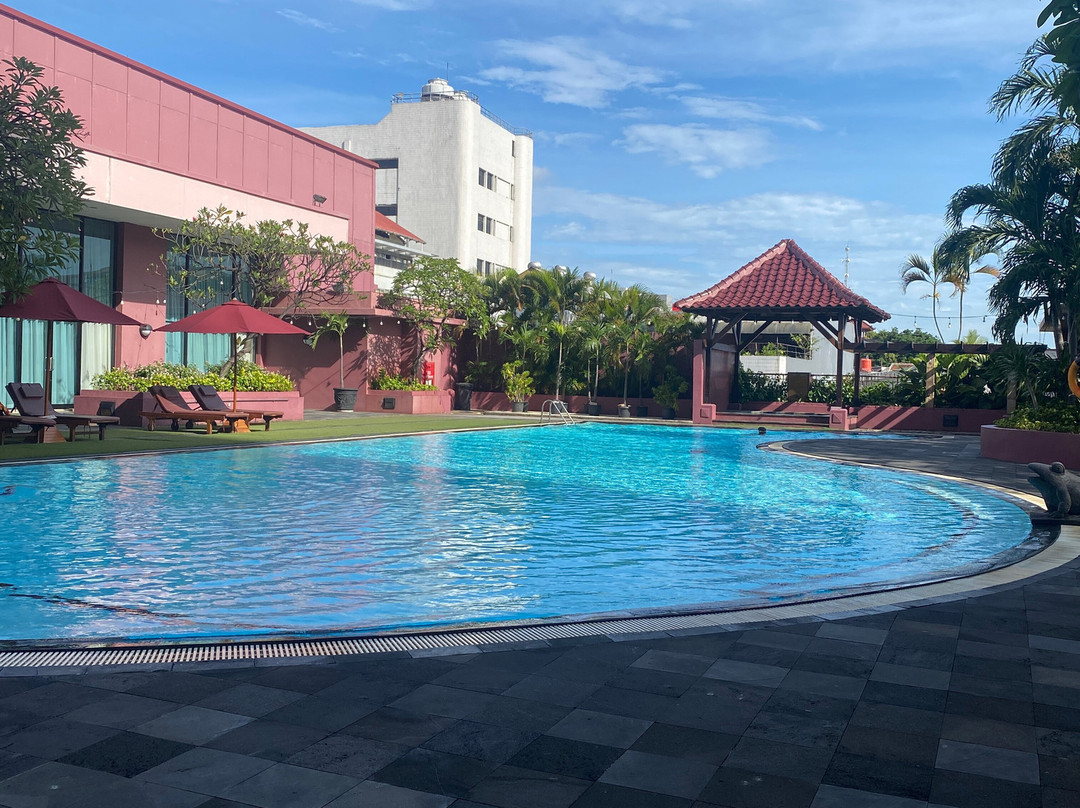 雷德托普酒店主图