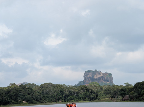 MY HOLIDAY SRI LANKA-佩拉德尼亚必去景点