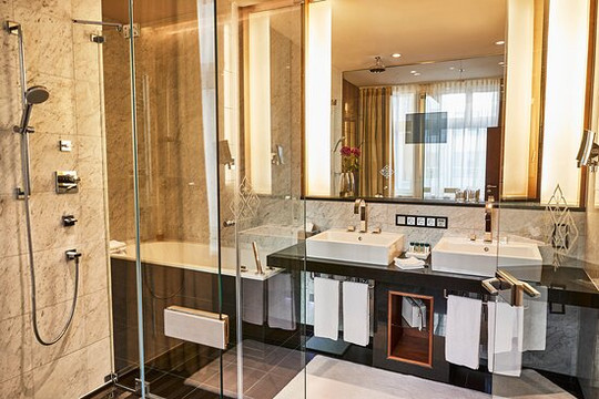 慕尼黑凯宾斯基四季酒店主图