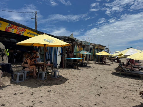 Batu Bolong Beach-长谷必去景点