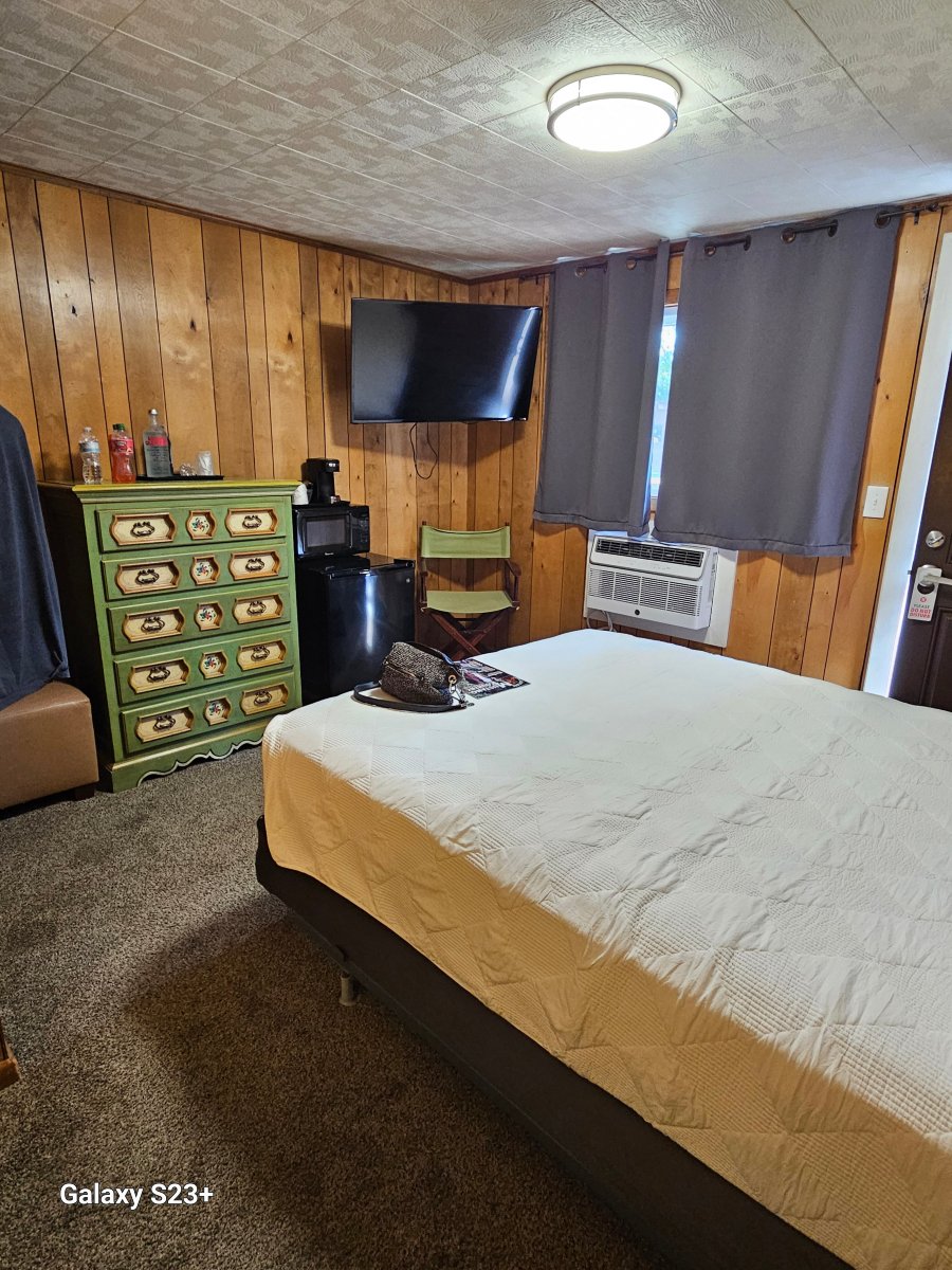 牧场主汽车旅馆-客卧