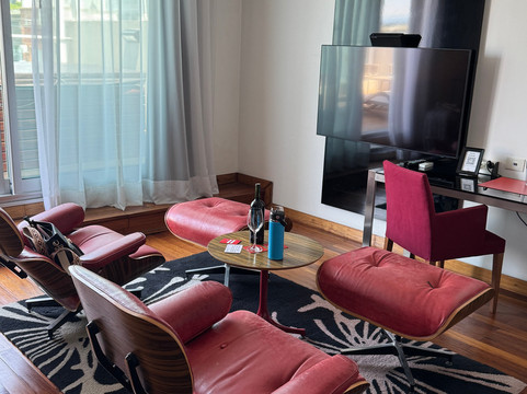 费耶罗酒店主图