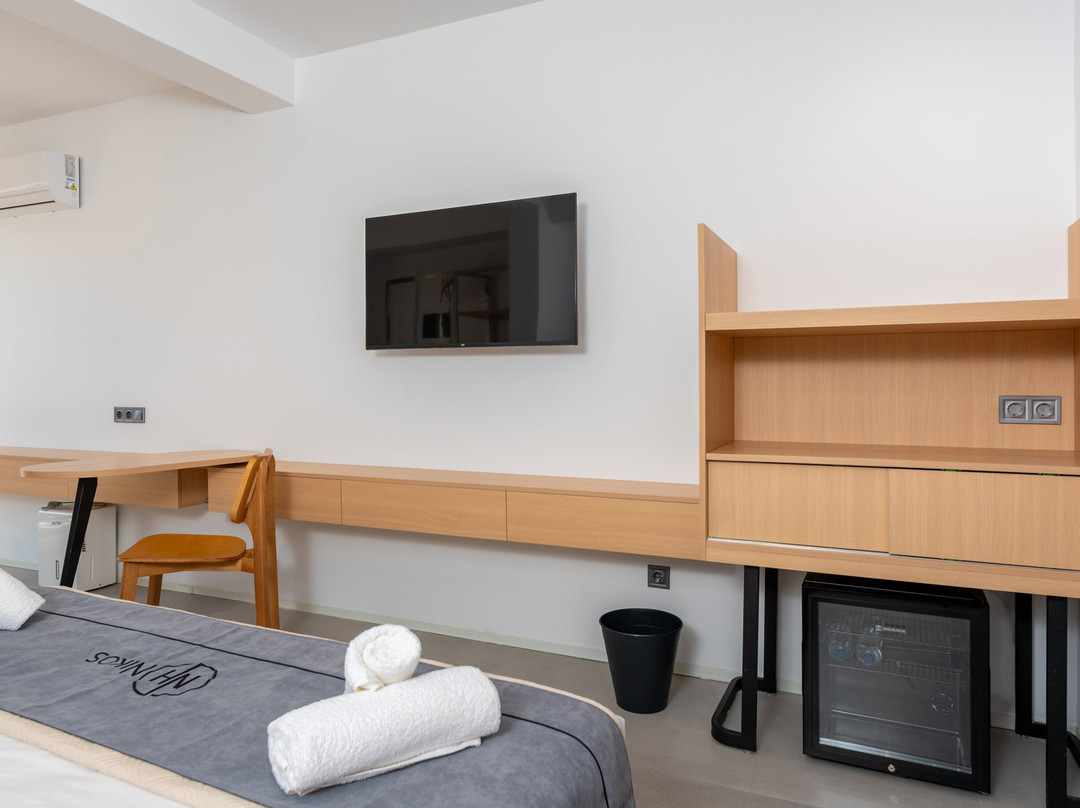 尼科斯酒店主图