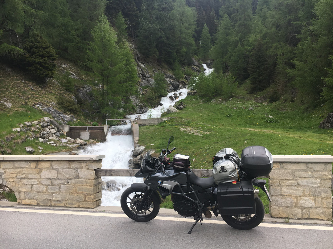 Umbrail Pass-Santa Maria Val Müstair必去景点